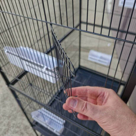 Deluxe Flight Cage and Stand 47433