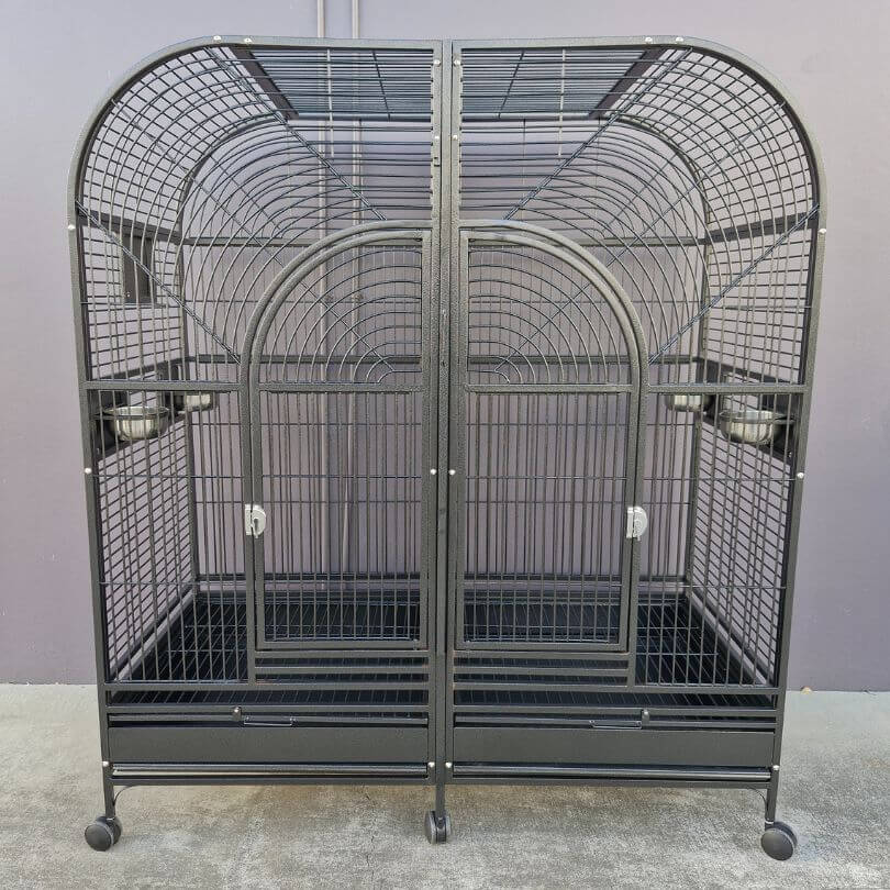 A closer look at Large Parrot Cage With Gutters