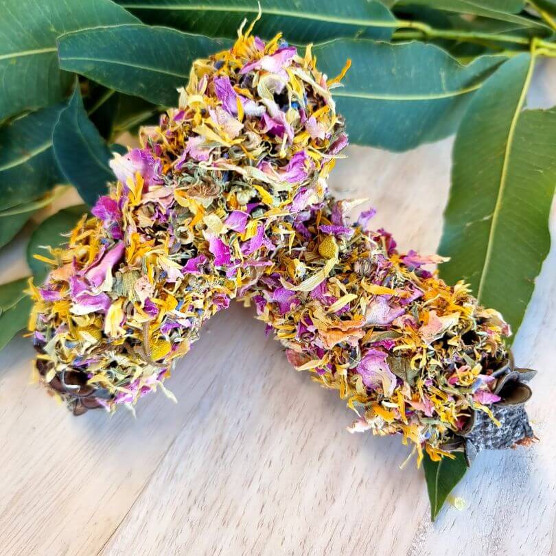 Raw for Birds Floral Banksia Chews 2pk