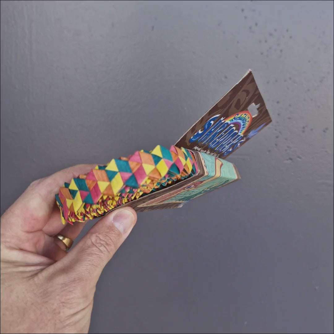 Shredders Zig Zag bird toy for chewing and shredding