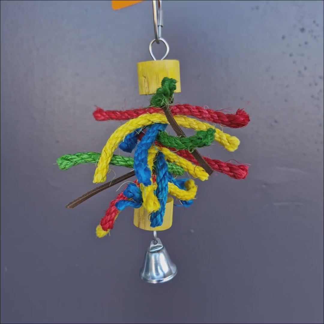 Sisal Spaghetti Nibble – sisal and wood chew toy for small birds
