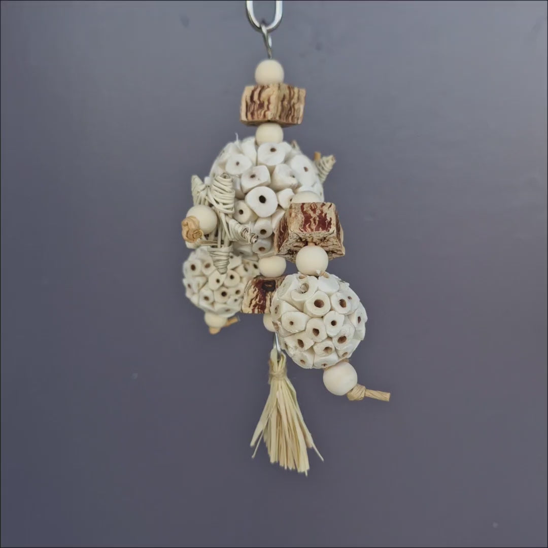 Sola Party Balls Dangle