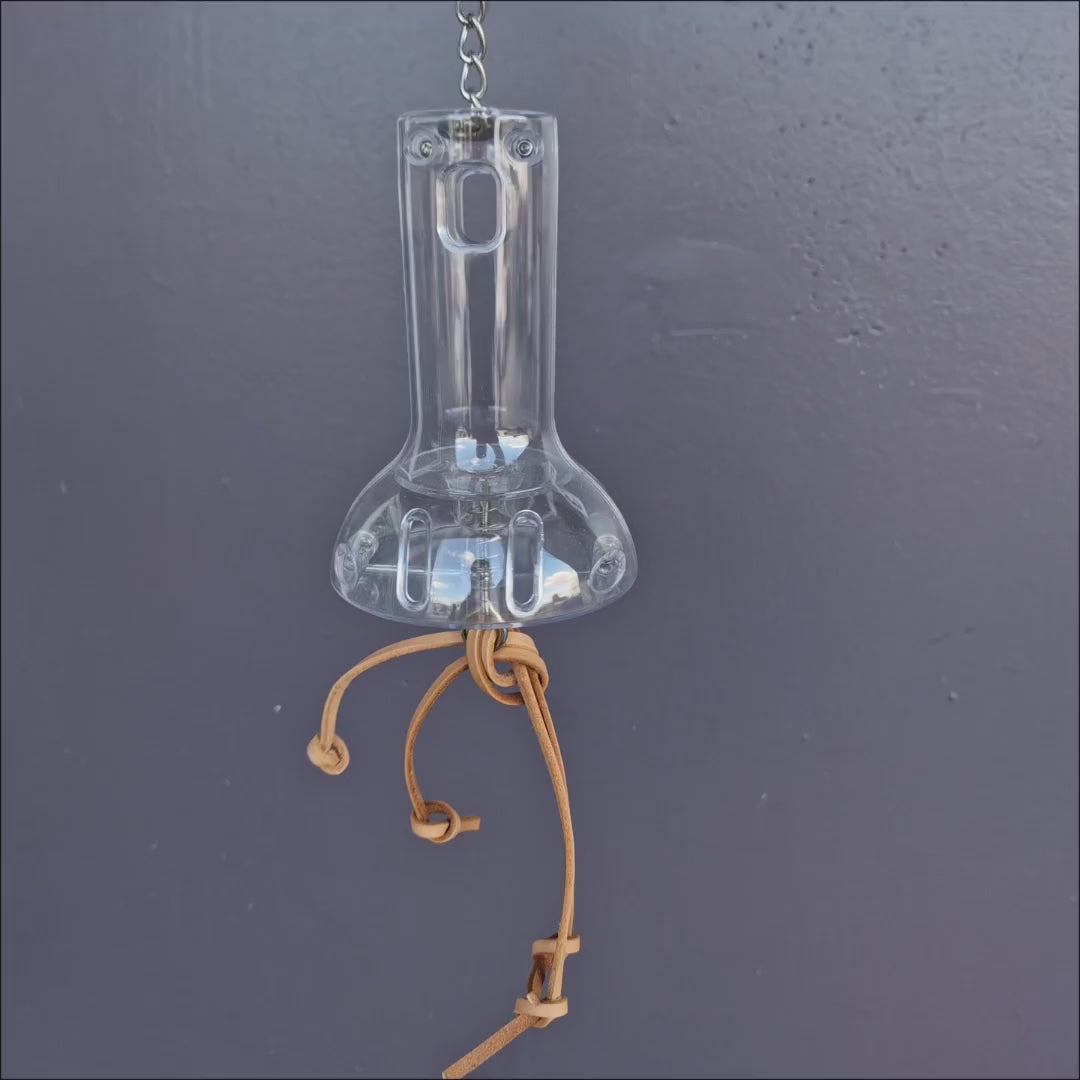 Hanging Foraging Capsule