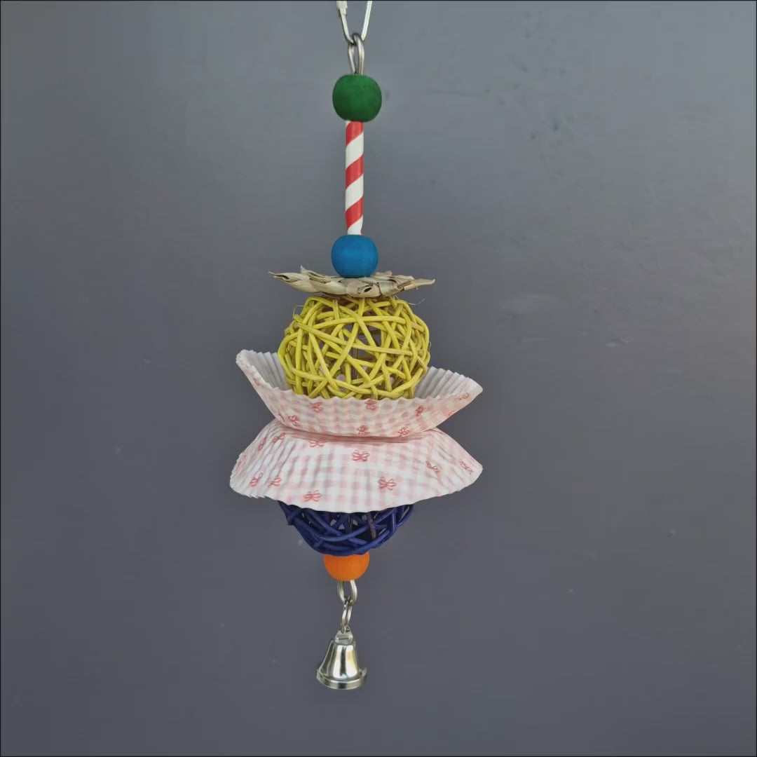 Cupcake Wicker Chew