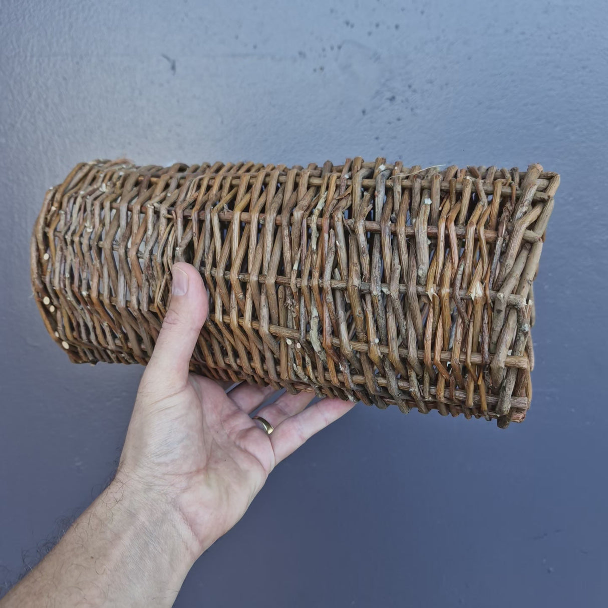 Willow Tunnel – wood cage hideaway for small birds