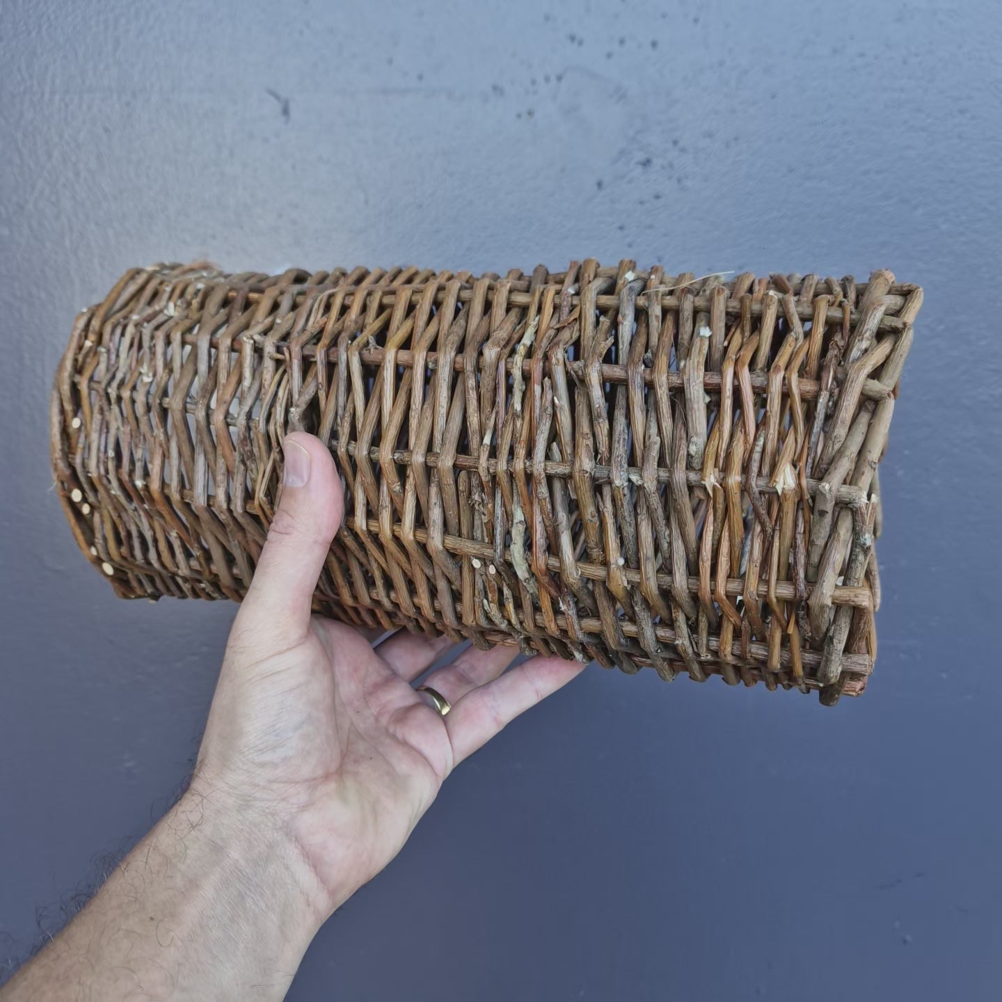 Willow Tunnel – wood cage hideaway for small birds